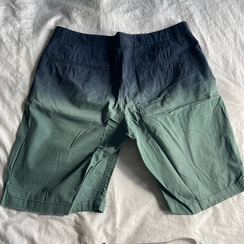 Green and blue ombre shorts - perfect for summer #summer